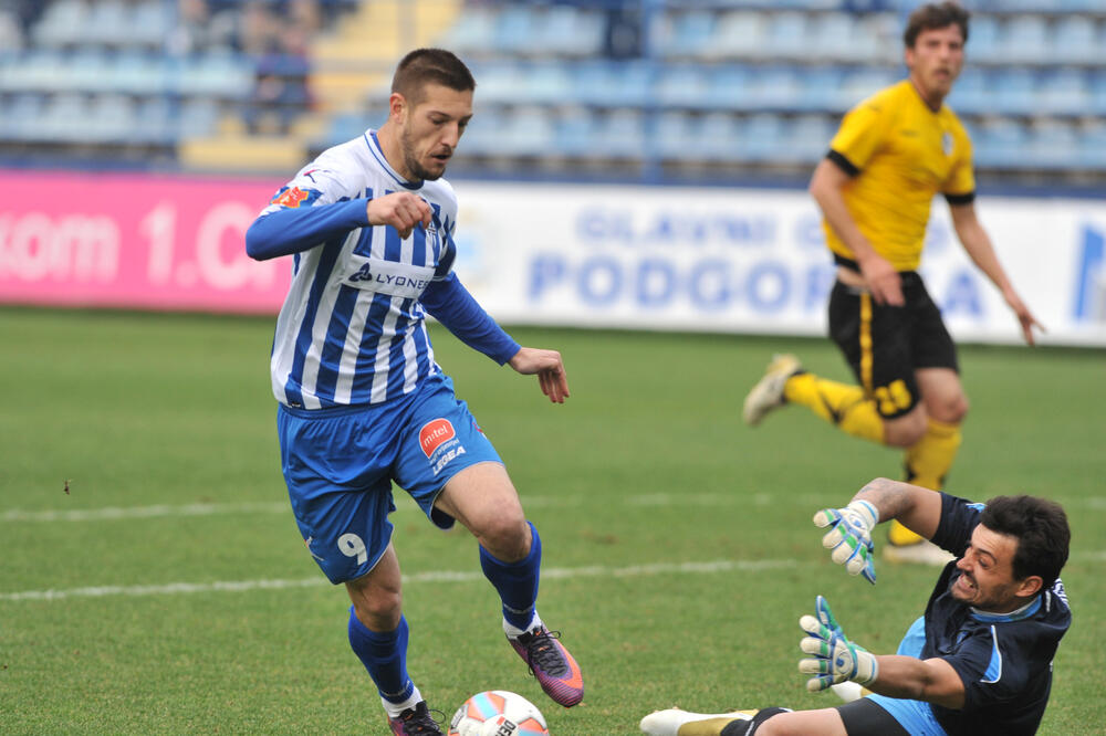 Darko Nikač iz perioda dok je nosio dres Budućnosti, Foto: Savo Prelević