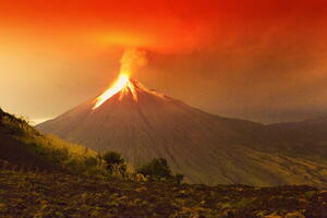 Vulkan Telika u Nikaragvi u erupciji