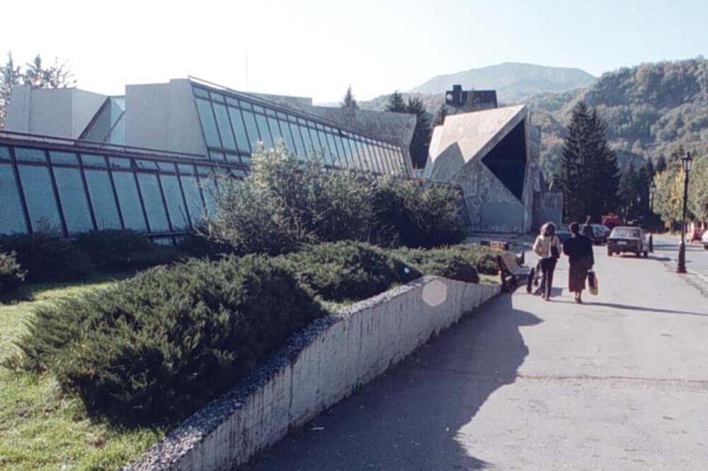 DPS da poštuje preporuke DRI: Zgrada Opšine u Kolašinu, Foto: Savo Prelević