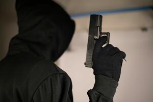 Oružana pljačka u Porto Montenegru: Iz prodavnice ukradeni...