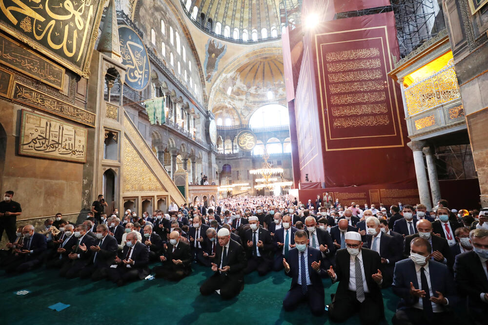 Erdogan prisustvovao prvoj zvaničnoj molitvi u Aja Sofiji, Foto: REUTERS