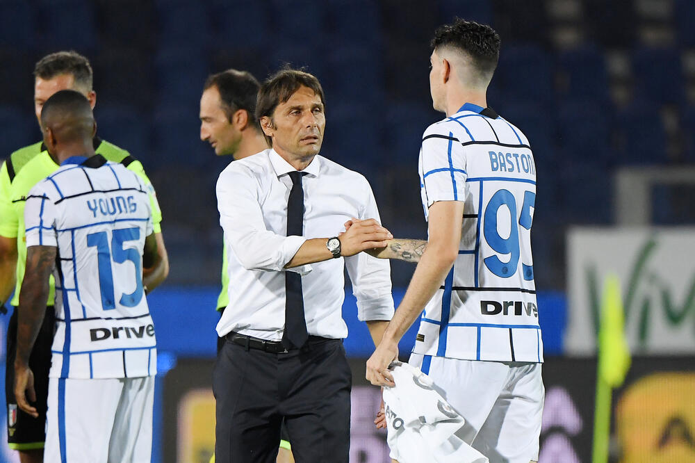 Konte i Bastoni nakon meča sa Atalantom, Foto: REUTERS