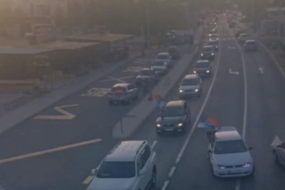 Detalj autolitije u Baru