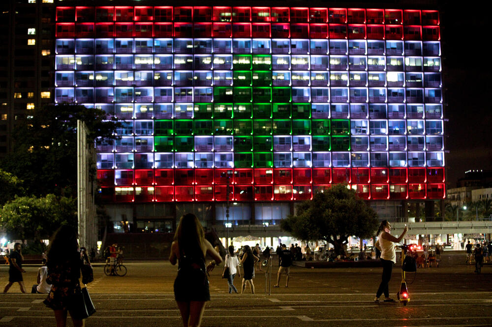 Libanska zastava u Tel Avivu, Foto: Reuters