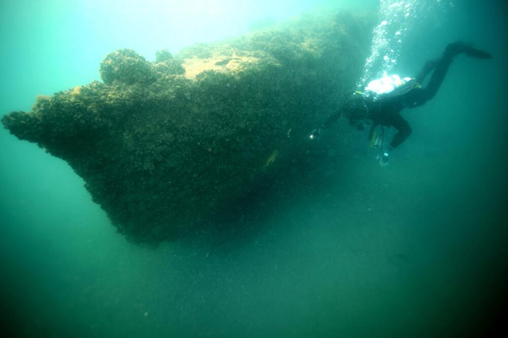 “Ronioci su ustanovili da se radi o olupini plovila dužine oko 50 metara”, Foto: Rcud