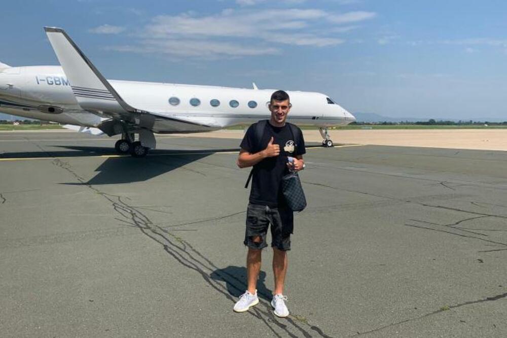 Marić na aerodromu, Foto: Calciomercato.it