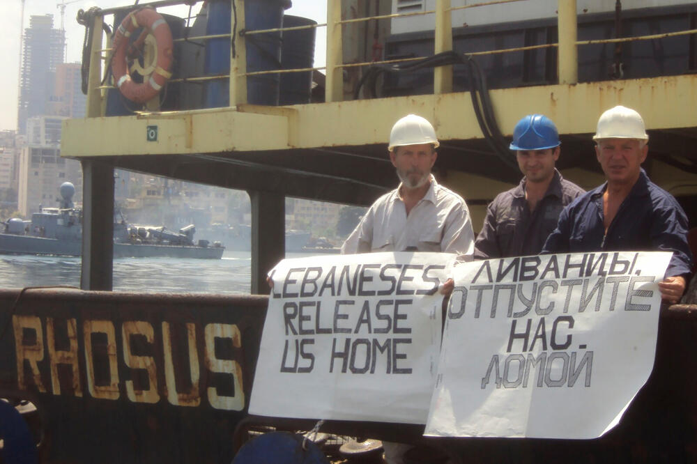 Kapetan Boris Prokošjev i članovi posade zahtijevaju da ih puste sa broda zaplijenjenog u Bejrutu, ljeto 2014, Foto: Reuters