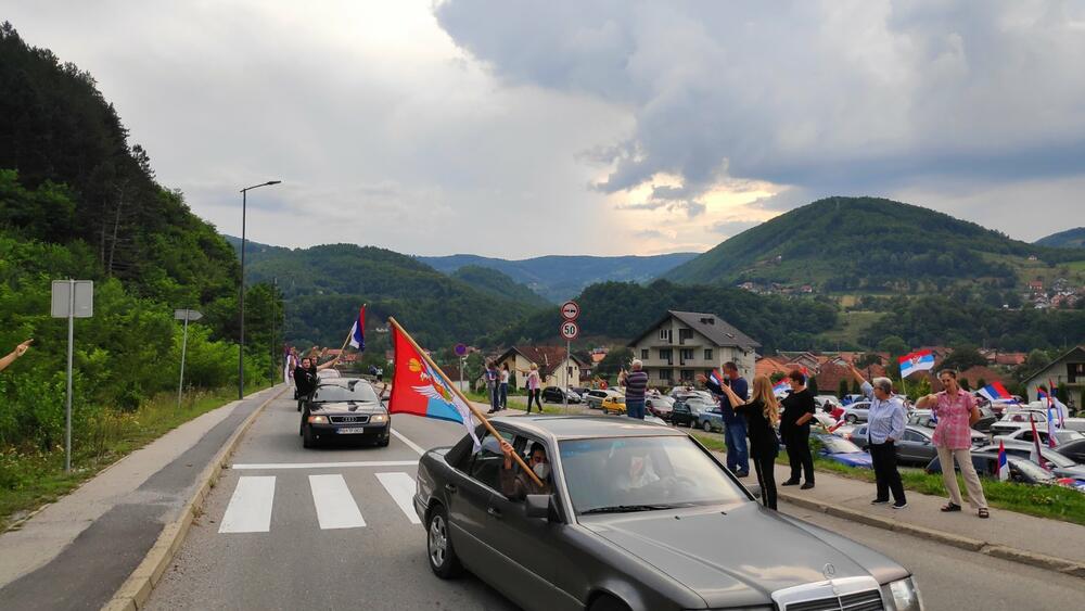 <p>Auto-litije su organizovane u nekoliko gradova</p>