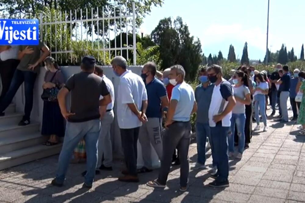 Red ispred "Limenke", Foto: TV Vijesti