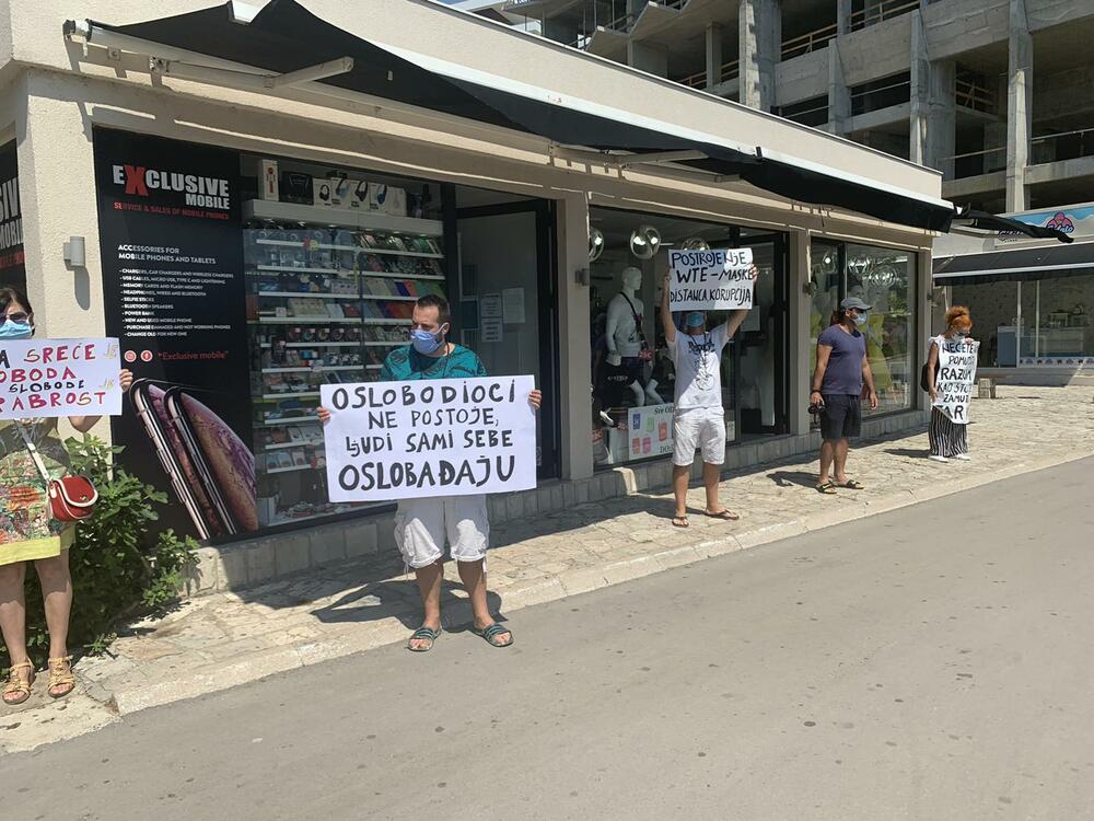 <p>Marković je ranije danas došao u Budvu</p>