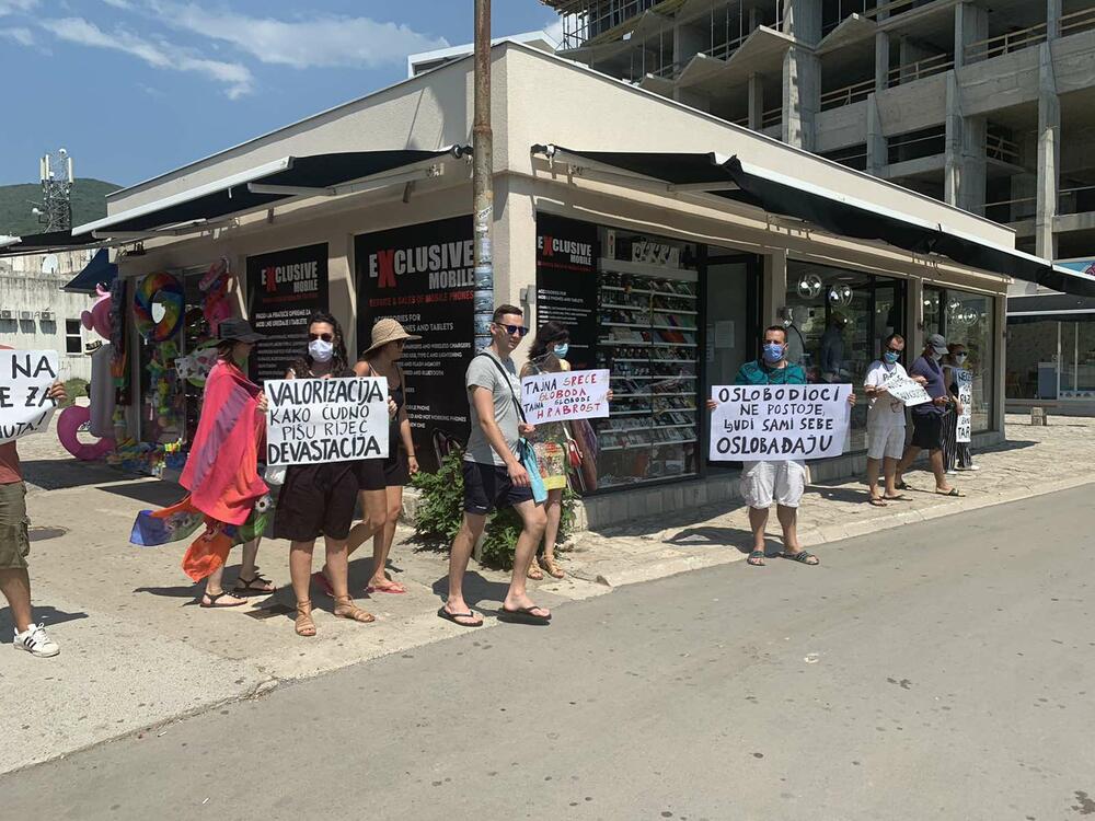 <p>Marković je ranije danas došao u Budvu</p>