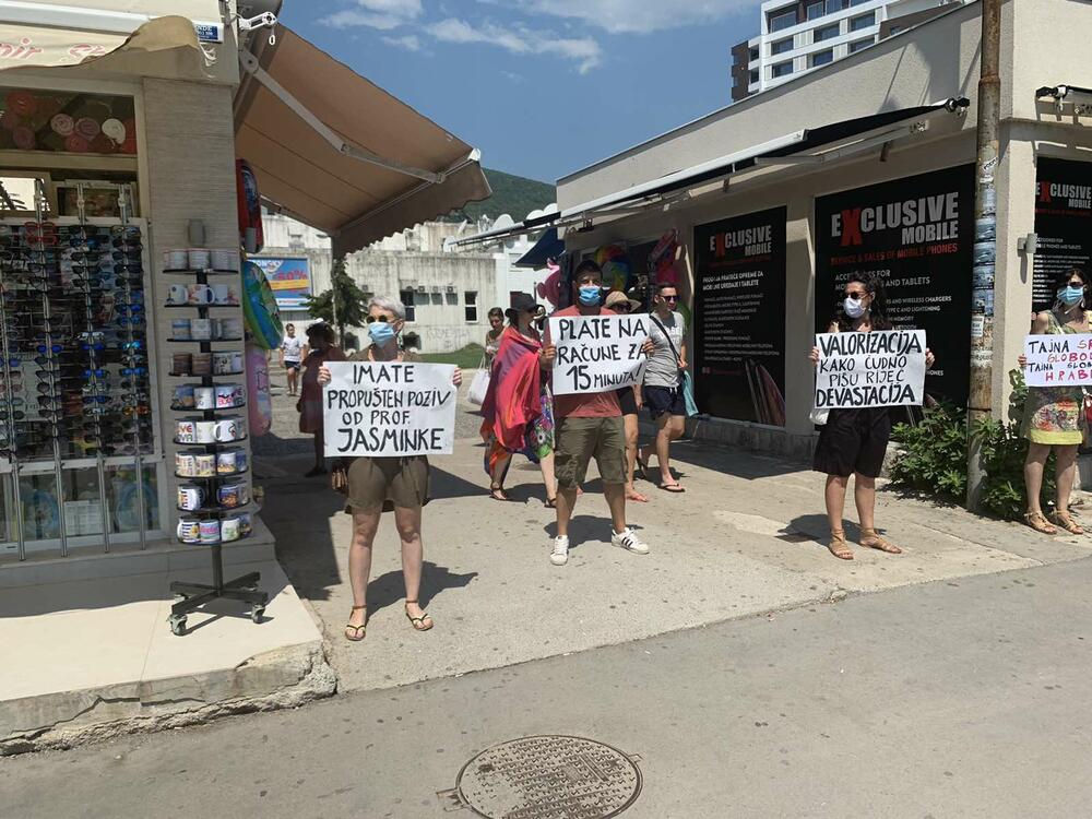 <p>Marković je ranije danas došao u Budvu</p>