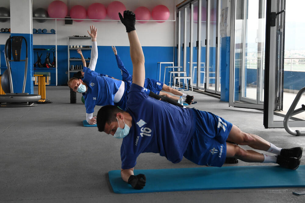 Dejan Zarubica, napadač Budućnosti, Foto: Savo Prelević