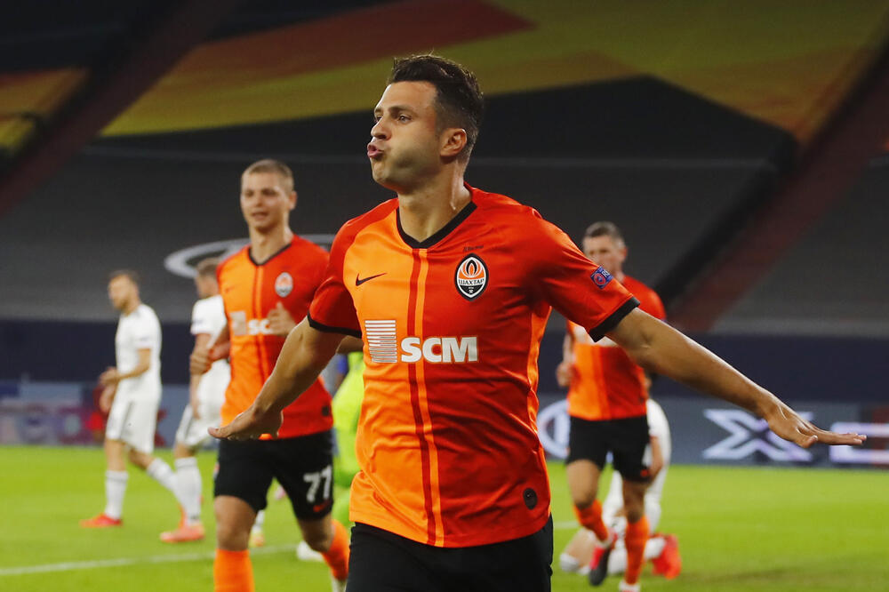 Žunior Moraeš slavi prvi gol na utakmici, Foto: Reuters