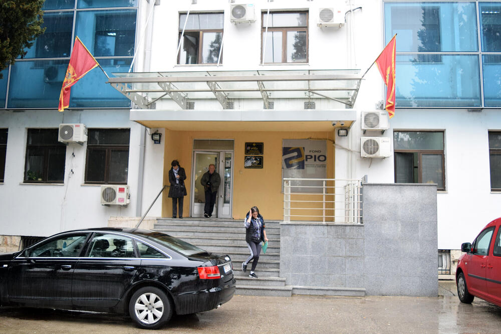 Penzioneri bez odgovora: Sjedište Fonda PIO, Foto: Luka Zeković