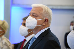 Marković opet izbjegao novinare i nezgodna pitanja