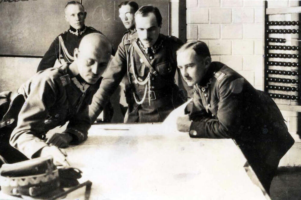 General Sikorski sa štabom tokom Varšavske bitke u avgustu 1920., Foto: Wikipedia.org