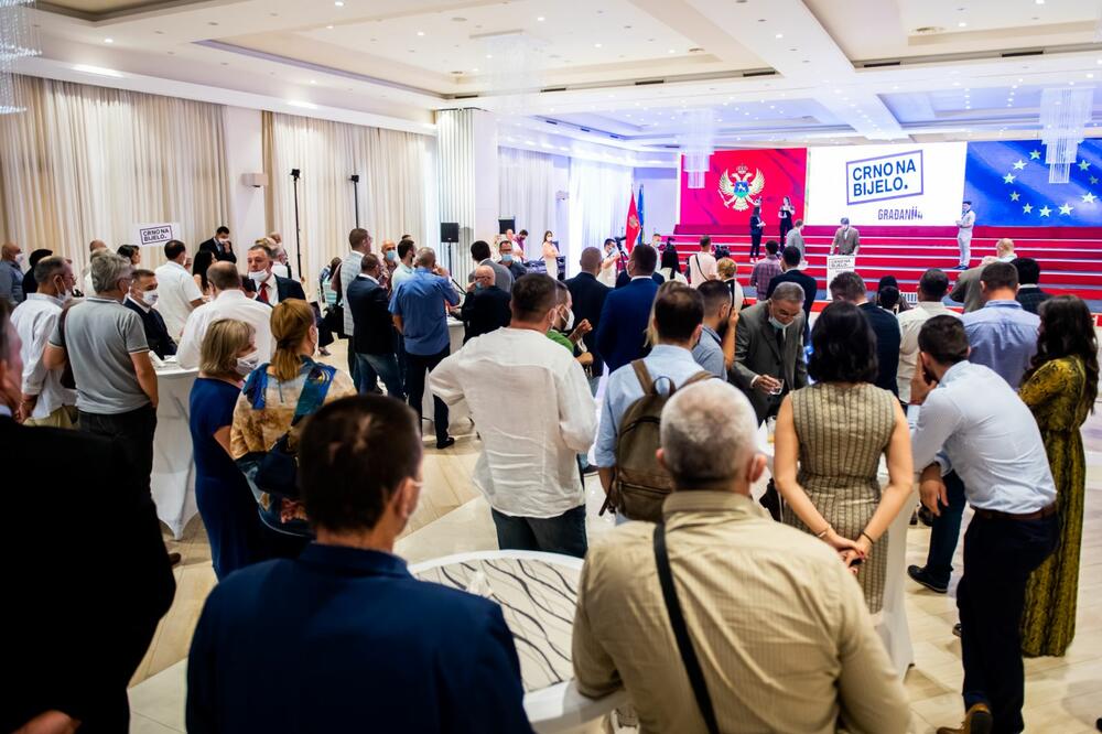 Foto: Crno na bijelo