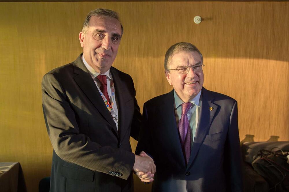 Simonović i predsjednik MOK-a Tomas Bah, Foto: COK