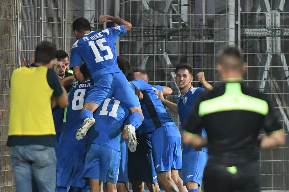 Slavlje fudbalera Dečića, Foto: Savo Prelević