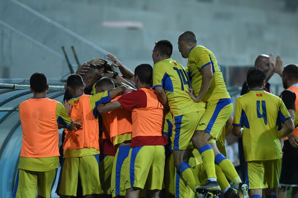 Slavlje fudbalera Podgorice, Foto: Savo Prelević