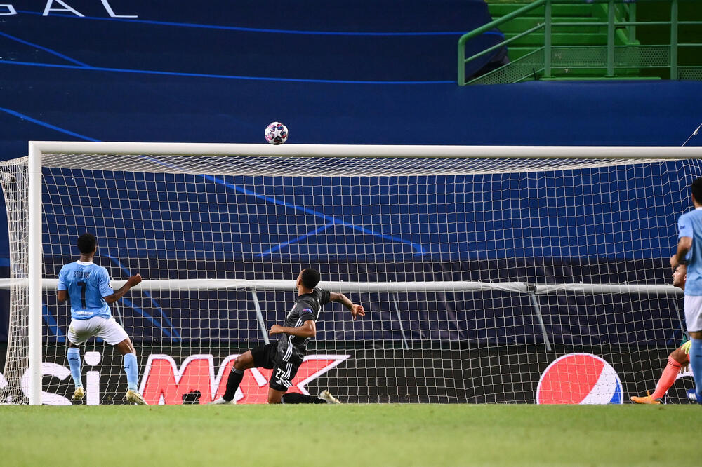 Sterlingov promašaj u finišu, Foto: reuters