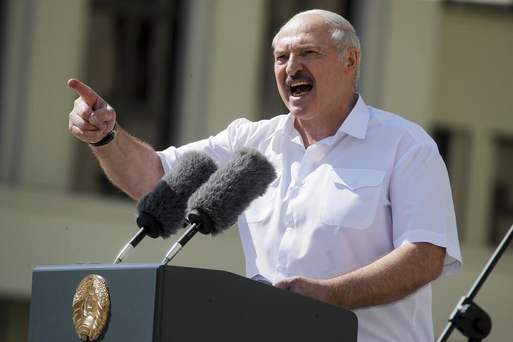 Lukašenko pred pristalicama u Minsku, Foto: AP Photo