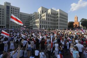 Masovni protest opozicije u Minsku, najveći u istoriji Bjelorusije
