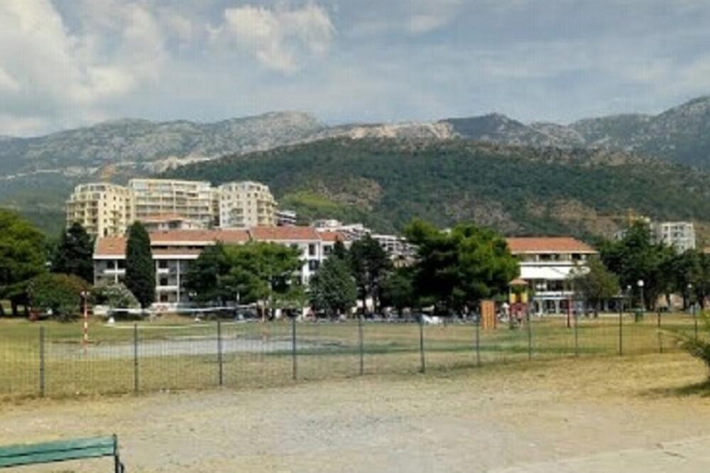 Došlo do havarije na kanalizacionoj cijevi, Foto: Vuk Lajović