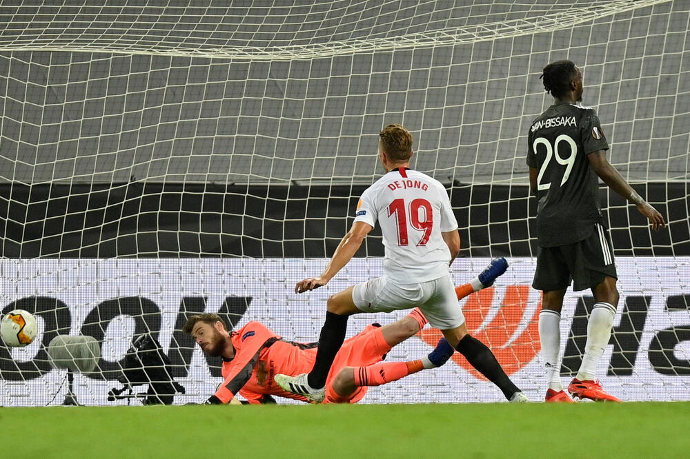De Jong postiže gol za pobjedu, Foto: REUTERS