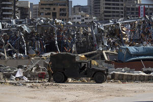 Spasioci mjesec nakon eksplozije u Bejrutu traže preživjele