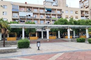 Štandovi za prodaju polovnih udžbenika od danas na Trgu...