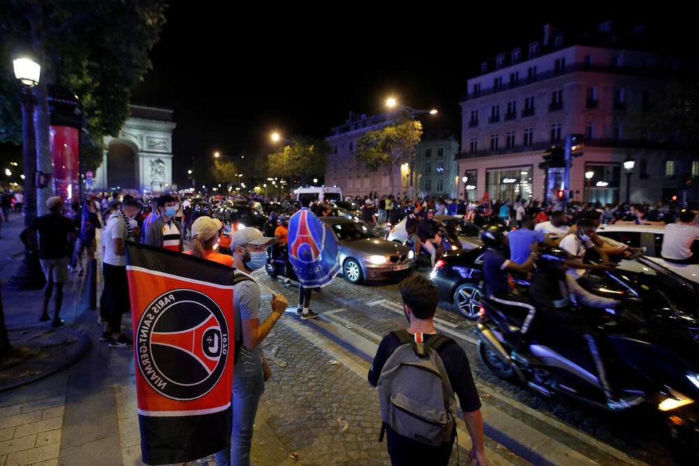Navijači PSŽ-a na ulicama Pariza, Foto: REUTERS