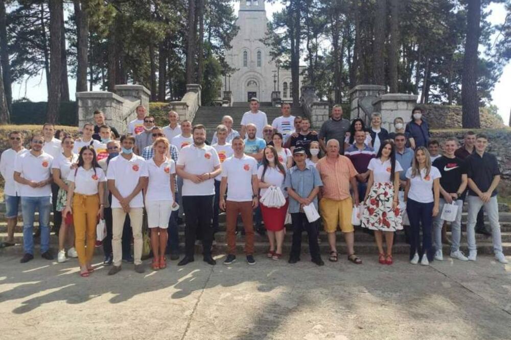 Foto: Mir je naša nacija