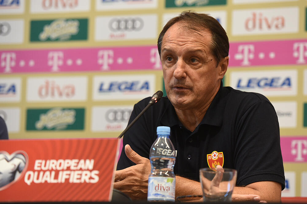 Faruk Hadžibegić, Foto: Savo Prelević