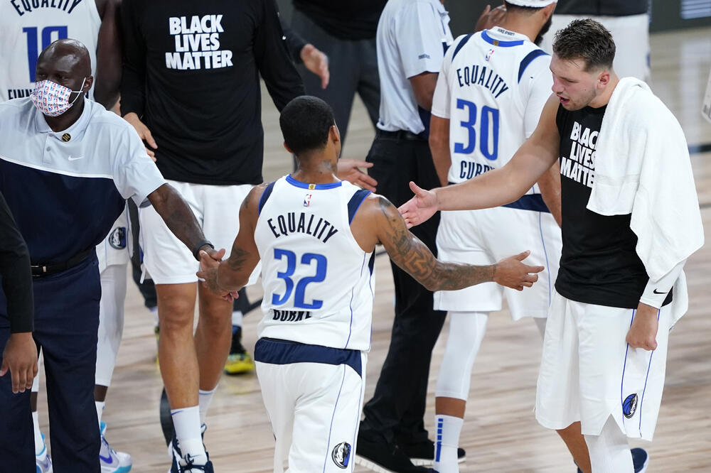 Košarkaši Dalasa, Foto: AP