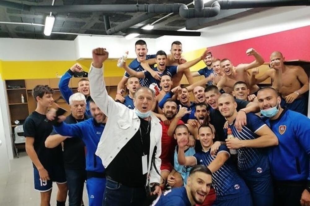 Slavlje igrača, stručnog štaba i uprave Zete u Andori, Foto: Instagram.com/fkzetagolubovci