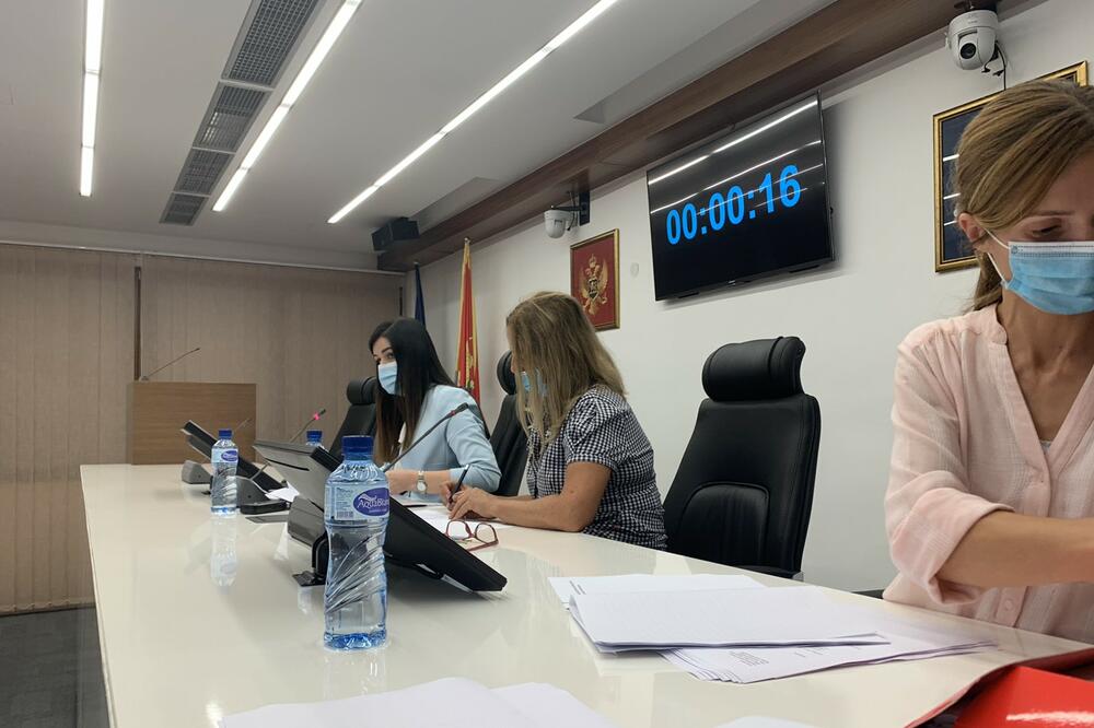 Ivanović na sjednici SO Budva, Foto: Crnogorska