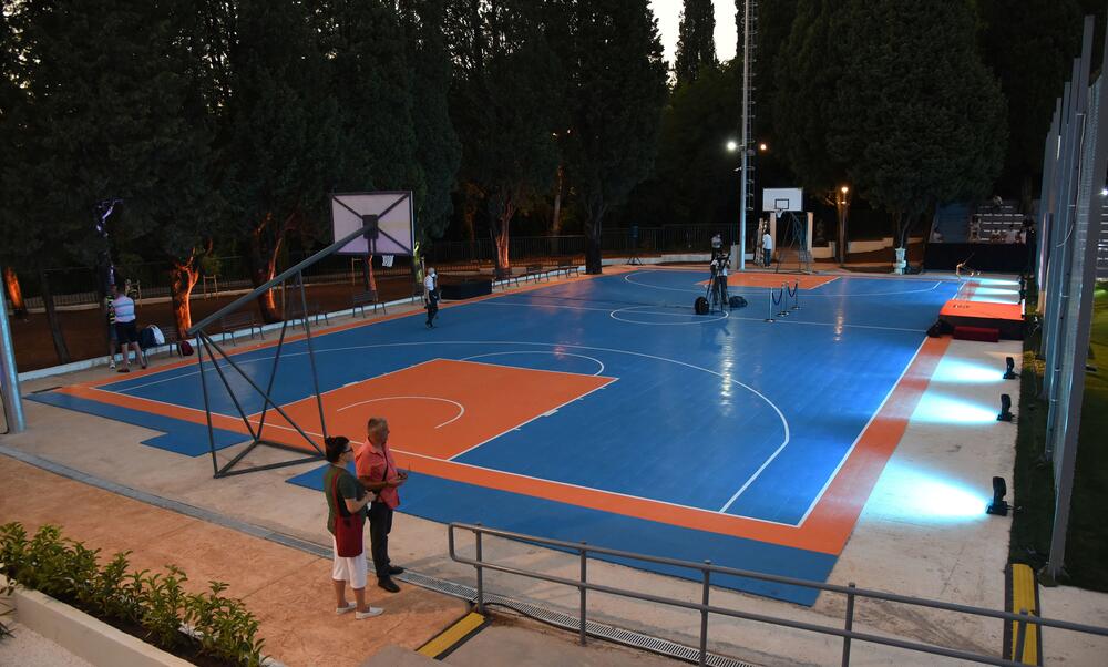 <p>Košarkaški teren nosi ime istaknutog sportiste Gorana Polija Bojanića</p>