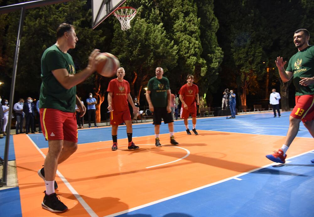 <p>Košarkaški teren nosi ime istaknutog sportiste Gorana Polija Bojanića</p>