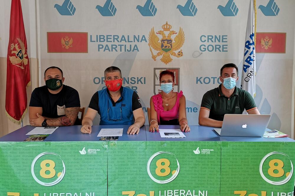 Sa presa Liberalne partije, Foto: Liberalna partija