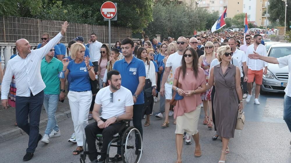 <p>Nakon Petrovca, Svetog Stefana, Pržna, Lastve grbaljske i centra Budve prošetali smo Mainama i Lazima.</p>