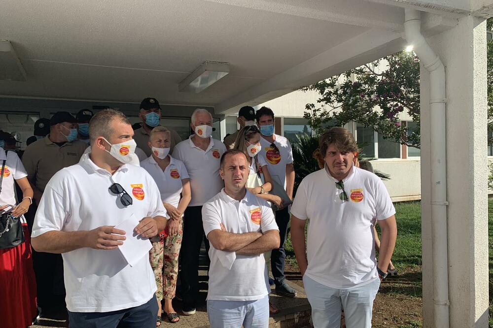 Krapović, Pejović i Radović, Foto: Vuk Lajović