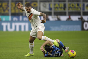 Inter dao milion za Kolarova, Roma opet blizu Smolinga