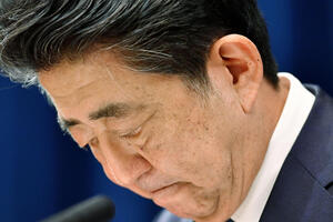 Tramp odao priznanje odlazećem japanskom premijeru Abeu
