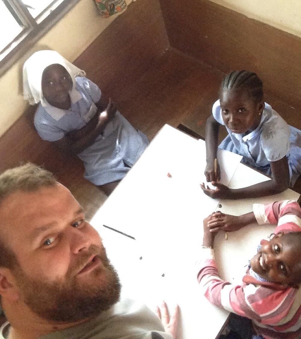 Milović u Africi kao humanitarni radnik