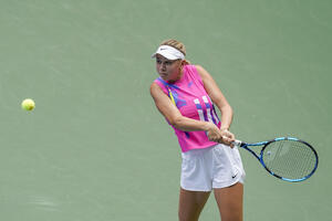 Mugurusa ispala, preokret Anisimove, Kenin rutinski