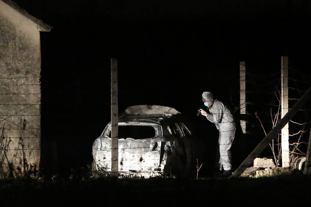 Zapaljen automobil korišten u ubistvu Kalezića, Foto: Filip Roganović