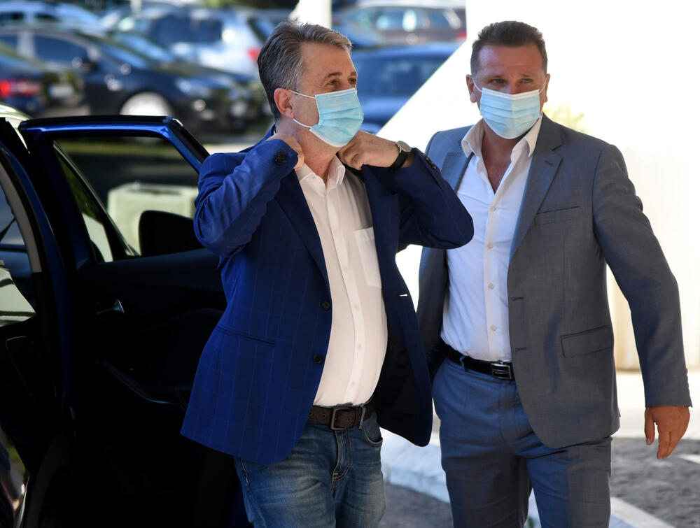 <p>Jedina tačka dnevnog reda večerašnje sjednice Glavnog odbora DPS-a bila je aktuelna politička situacija</p>