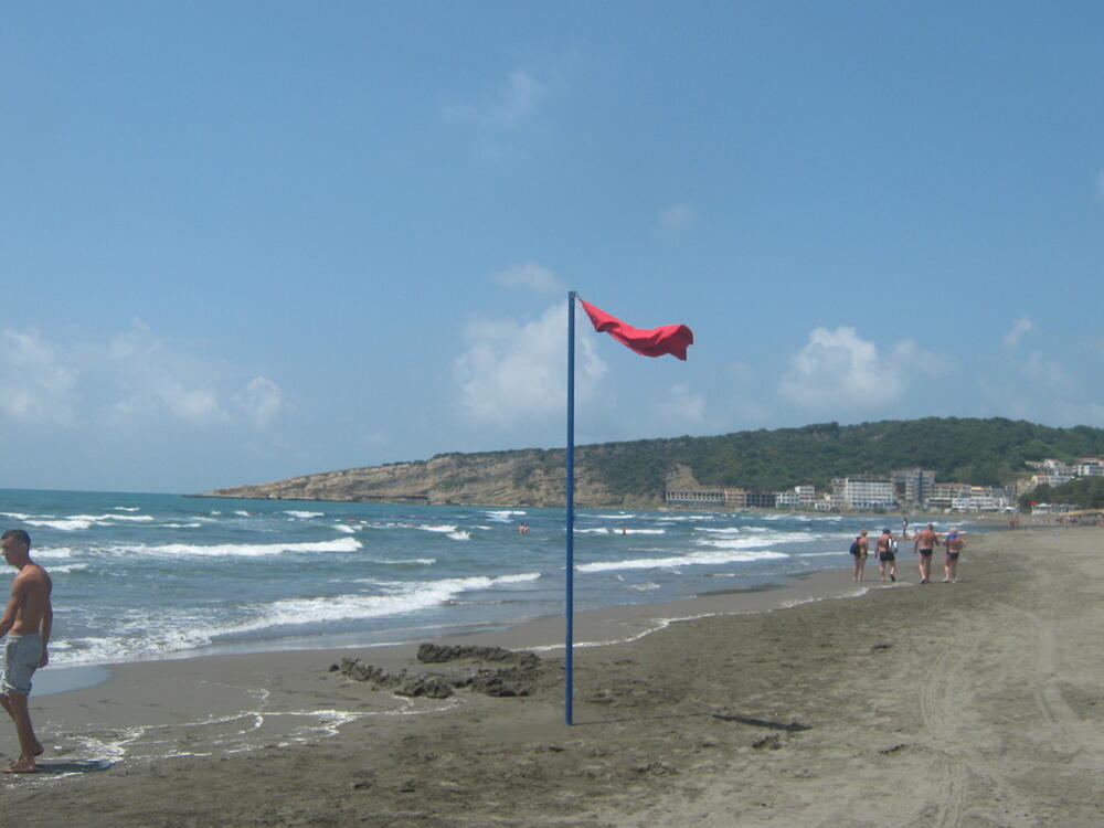 Bezbjednost na plažama u Ulcinju neuporedivo bolja